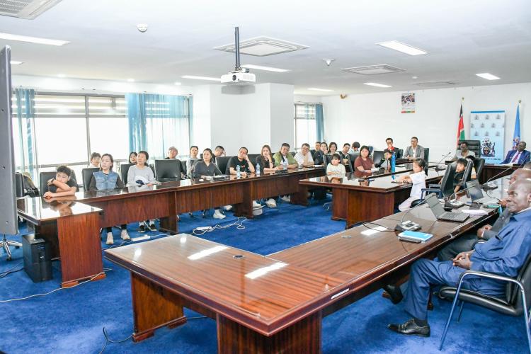 Chinese CEOs and university management in discussions during the courtesy call to the Vice Chancellor.