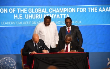 UoN and GCA sign partnership agreement.
