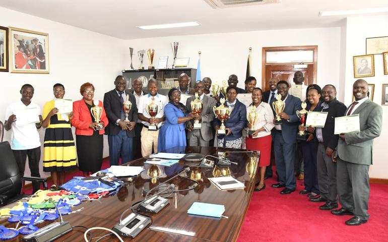 Nairobi International Trade Fair Trophy Presentation to VC